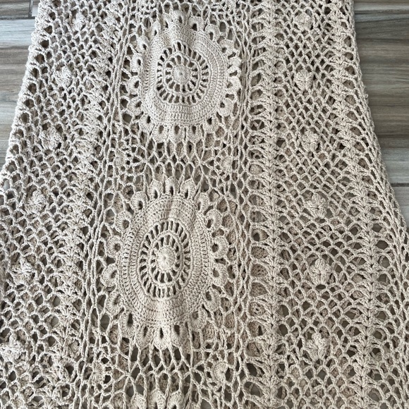 Forever 21 Cover Up - Picture 2 of 3